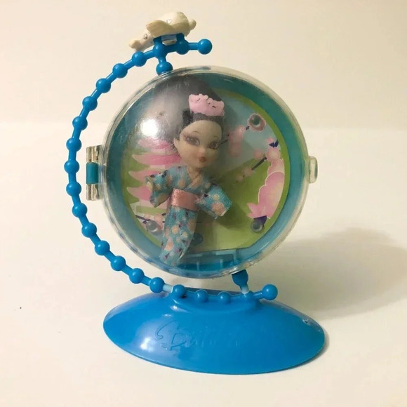 Barbie Peek A Boo Petites  Doll Taka of Tokyo 46 Girls of the World Charms - Picture 14 of 16
